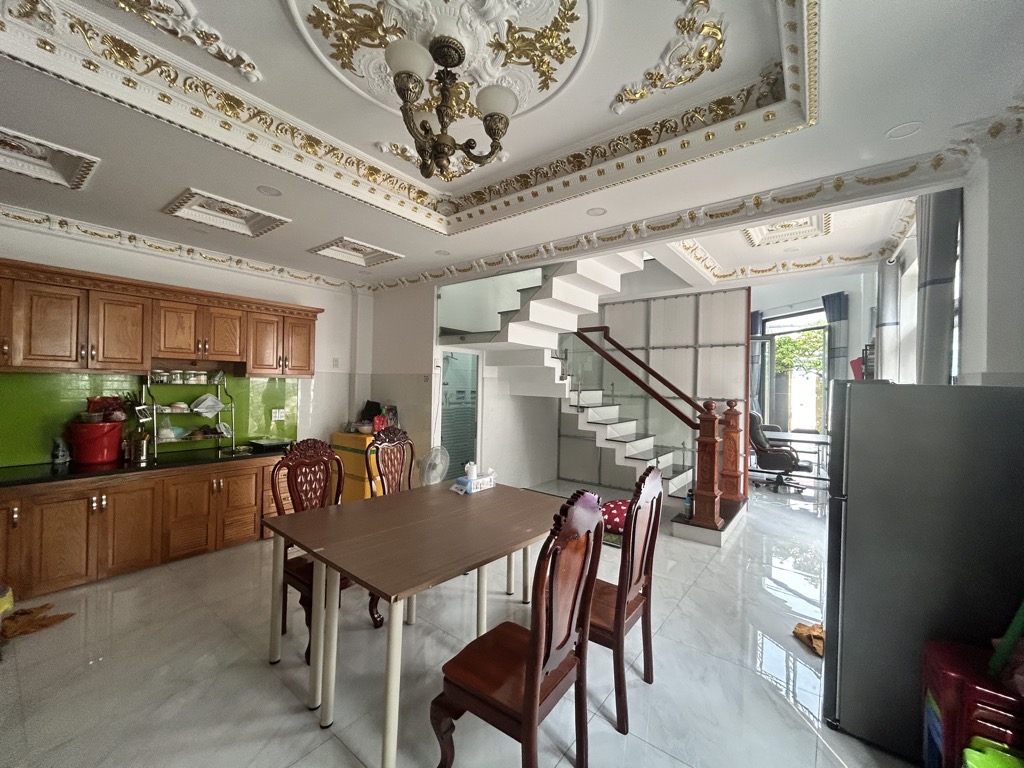 Nhà tỉnh lộ 10, Bình Trị Đông B, Bình Tân 4 tầng, nhà thật, giá thật, cần bán gấp, giảm kịch khung. Giá chỉ 8.1 tỷ